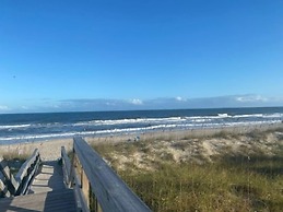 Driftwood Cottage - First Floor Oceanfront Beach Retreat! Exceptional 