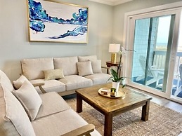 Driftwood Cottage - First Floor Oceanfront Beach Retreat! Exceptional 
