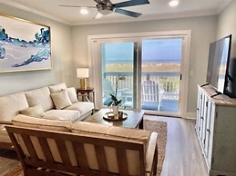 Driftwood Cottage - First Floor Oceanfront Beach Retreat! Exceptional 