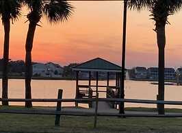 Driftwood Cottage - First Floor Oceanfront Beach Retreat! Exceptional 