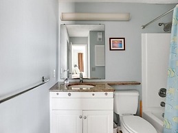 Beach Blanket - Spacious Condo With Private Beach Access And Resort Am