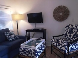 Seachelle - Fully Renovated Luxury Beach Cottage! Pet Friendly! 1 Bedr
