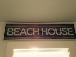 Seachelle - Fully Renovated Luxury Beach Cottage! Pet Friendly! 1 Bedr