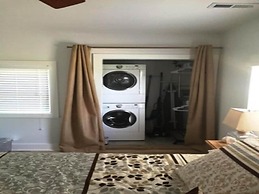 Seachelle - Fully Renovated Luxury Beach Cottage! Pet Friendly! 1 Bedr