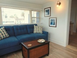 Seachelle - Fully Renovated Luxury Beach Cottage! Pet Friendly! 1 Bedr