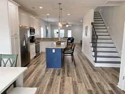 Hale Makai - Relaxing Family Vacation Just A Block From The Beach! Ama