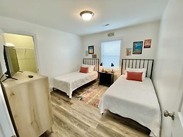 Hale Makai - Relaxing Family Vacation Just A Block From The Beach! Ama