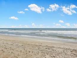 Sea Fever - Newly Renovated Oceanfront Second Floor Condo! Sunrises An