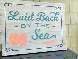 Laid Back By The Sea - Steps From The Beach With Amazing Ocean Views.