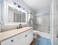 Laid Back By The Sea - Steps From The Beach With Amazing Ocean Views.