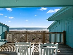 Three Sea - Oceanfront! The 3rd Floor View Will Take Your Breath Away!