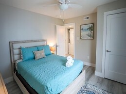 Carolina Beach Dreamin - Light Filled South Side End Unit. Ocean Views