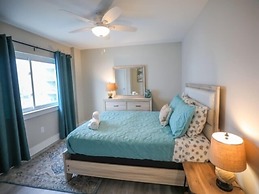 Carolina Beach Dreamin - Light Filled South Side End Unit. Ocean Views
