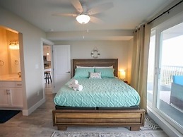 Carolina Beach Dreamin - Light Filled South Side End Unit. Ocean Views