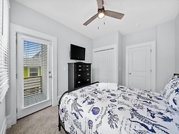 A Shore Thing 1 - Oceanfront And Dog Friendly! Private Beach Access! 3