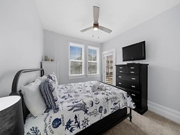 A Shore Thing 1 - Oceanfront And Dog Friendly! Private Beach Access! 3