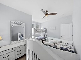 A Shore Thing 1 - Oceanfront And Dog Friendly! Private Beach Access! 3