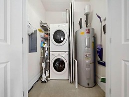 A Shore Thing 1 - Oceanfront And Dog Friendly! Private Beach Access! 3