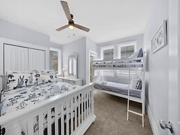 A Shore Thing 1 - Oceanfront And Dog Friendly! Private Beach Access! 3