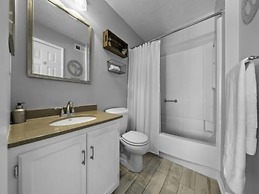 Pura Vida Pure Life - Expansive Views Of The Ocean And Wide Sandy Beac