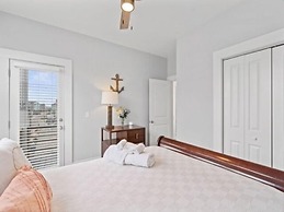 A Shore Thing 2 - Oceanfront And Pet Friendly Home - See The Sunrise,