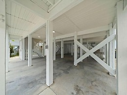 A Shore Thing 2 - Oceanfront And Pet Friendly Home - See The Sunrise,