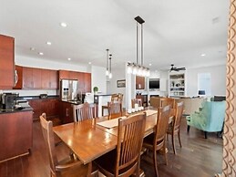 A Shore Thing 2 - Oceanfront And Pet Friendly Home - See The Sunrise,