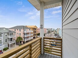 A Shore Thing 2 - Oceanfront And Pet Friendly Home - See The Sunrise,