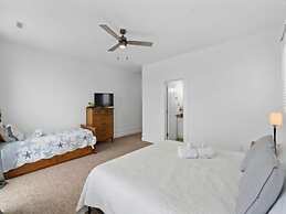 A Shore Thing 2 - Oceanfront And Pet Friendly Home - See The Sunrise,