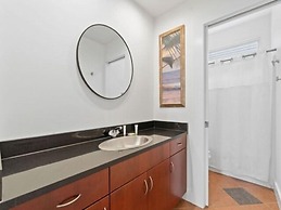 A Shore Thing 2 - Oceanfront And Pet Friendly Home - See The Sunrise,