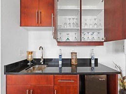 A Shore Thing 2 - Oceanfront And Pet Friendly Home - See The Sunrise,