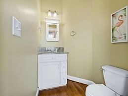 Kure Beach Villa - Enjoy Three Levels Of Luxury! Outdoor Pool And Gara