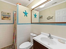 Flip Flop Paradise 2 Bedroom Cottage by RedAwning