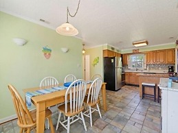 Flip Flop Paradise 2 Bedroom Cottage by RedAwning