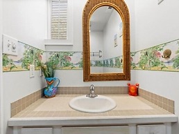 Flip Flop Paradise 2 Bedroom Cottage by RedAwning