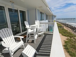 Beach Sunrise - Relaxing and Romantic! Enjoy ocean views from the bedr