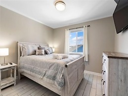 Ocean Time - Steps To The Beach! Carolina Beach Charm Surrounds You Wh