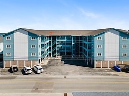 Ocean Time - Steps To The Beach! Carolina Beach Charm Surrounds You Wh