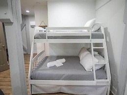 Out of the Blue - Short Walk to Kure Beach Pier, Restaurants, and Shop