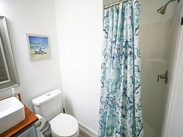 Out of the Blue - Short Walk to Kure Beach Pier, Restaurants, and Shop