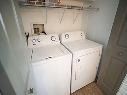 Out of the Blue - Short Walk to Kure Beach Pier, Restaurants, and Shop