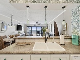 Conched Out - Feel The Ocean Breezes As You Relax On The Deck Overlook