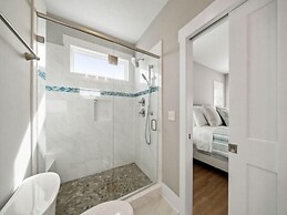 Sunnyside - Ocean And Inlet Views, Steps To Beach Access, Plus Parking