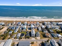 Sunnyside - Ocean And Inlet Views, Steps To Beach Access, Plus Parking