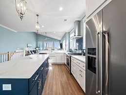 Sunnyside - Ocean And Inlet Views, Steps To Beach Access, Plus Parking