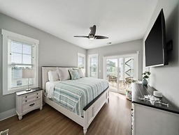 Sunnyside - Ocean And Inlet Views, Steps To Beach Access, Plus Parking