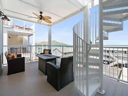 Pelican Watch - Steps Away From A Beautiful Beach In A Prime Location 