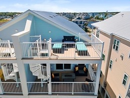 Pelican Watch - Steps Away From A Beautiful Beach In A Prime Location 