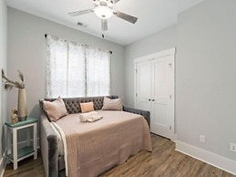 Pelican Watch - Steps Away From A Beautiful Beach In A Prime Location 