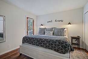 Newly Renovated 12 Sequoia Home, Spacious and Kids Friendly by Redawni